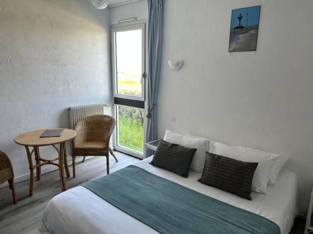 Hotel Les Esseppes L'Epine  Eksteriør billede